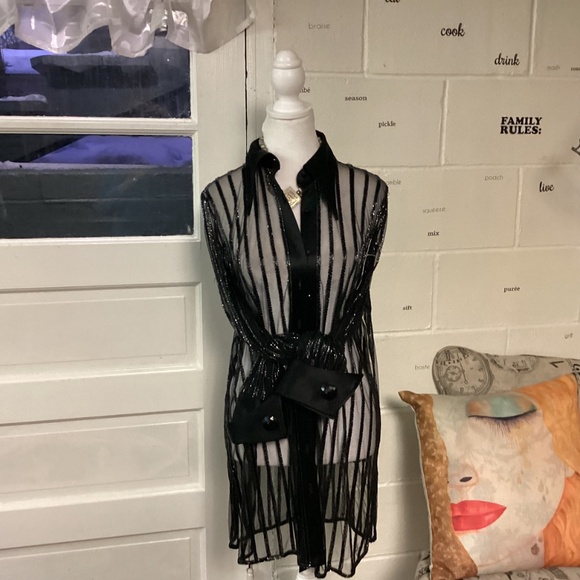 BOB MACKIE.   BLACK BEADED BLOUSE  wow e wow !!!RUNWAY WORTHY 🖤🖤🖤 - Picture 3 of 12